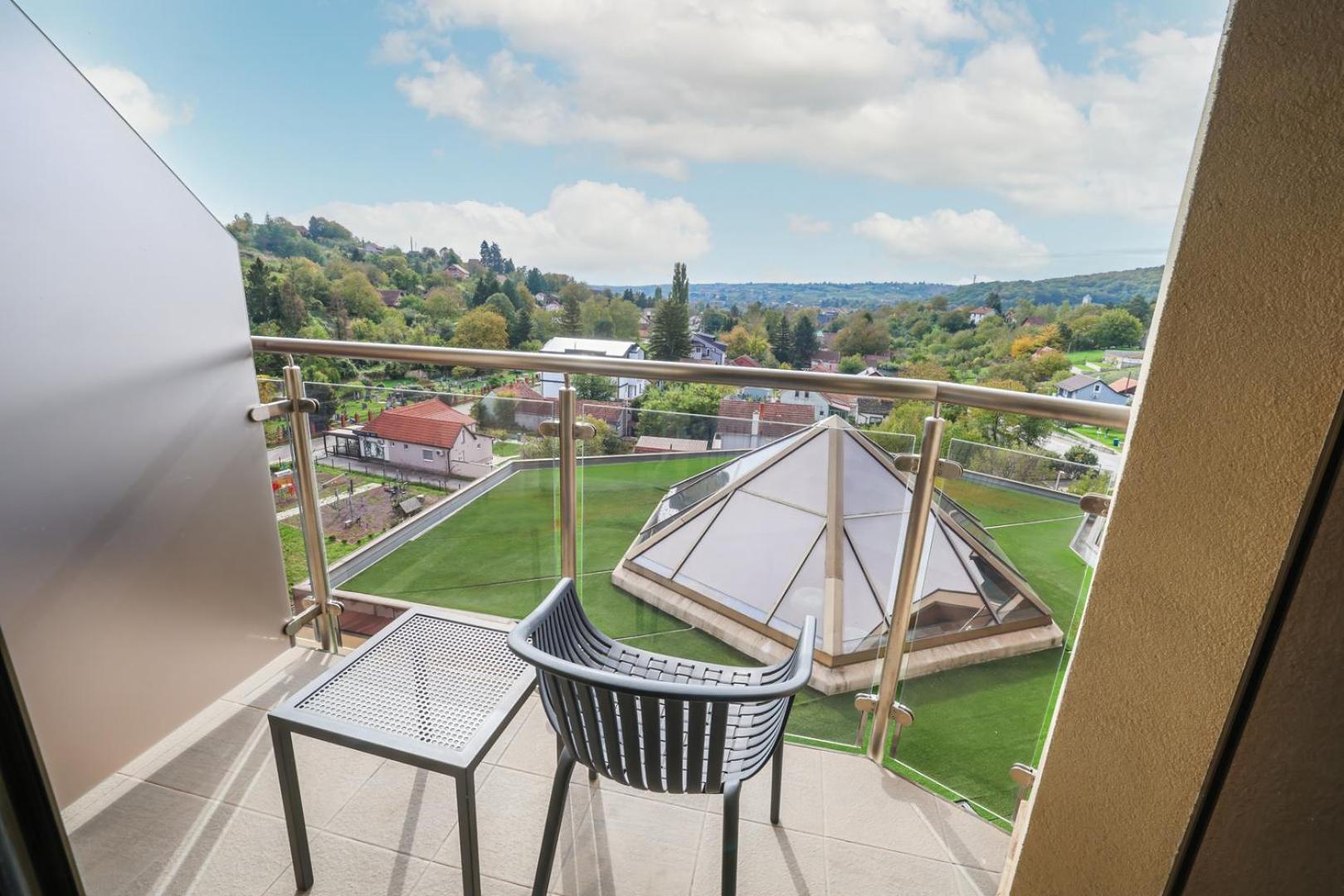 Hotel Premier Aqua - Adults Only Врднік Екстер'єр фото The view from the balcony of a typical apartment