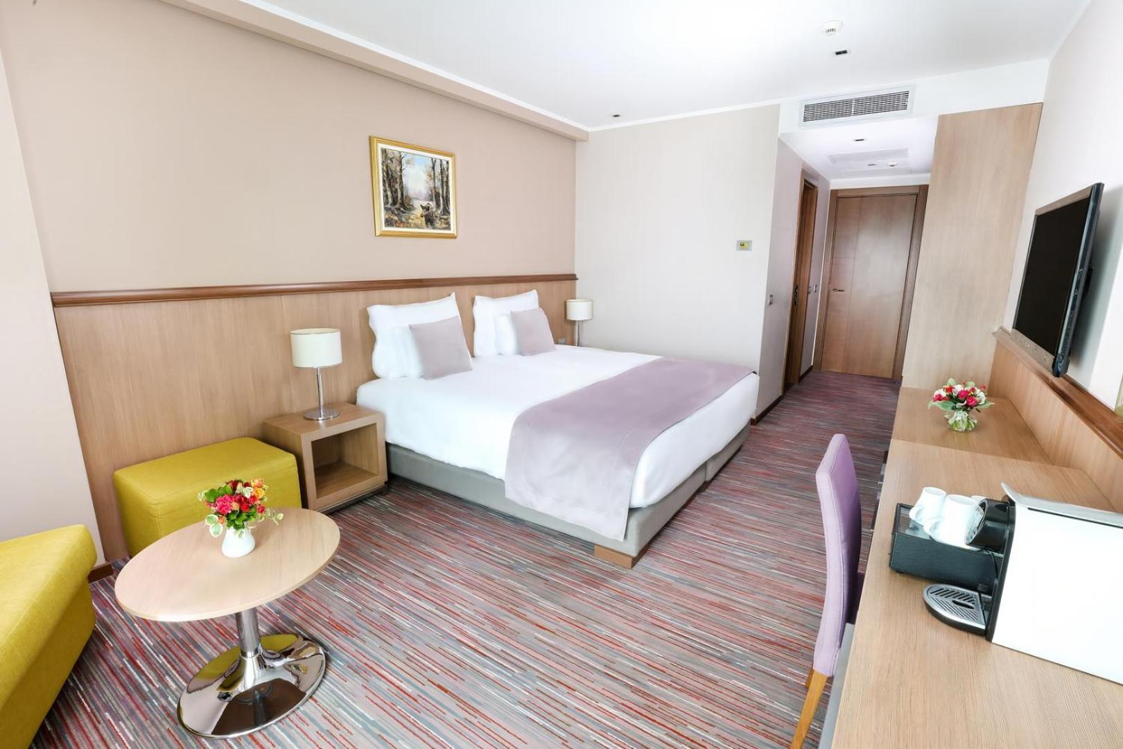 Hotel Premier Aqua - Adults Only Врднік Екстер'єр фото A room at the hotel