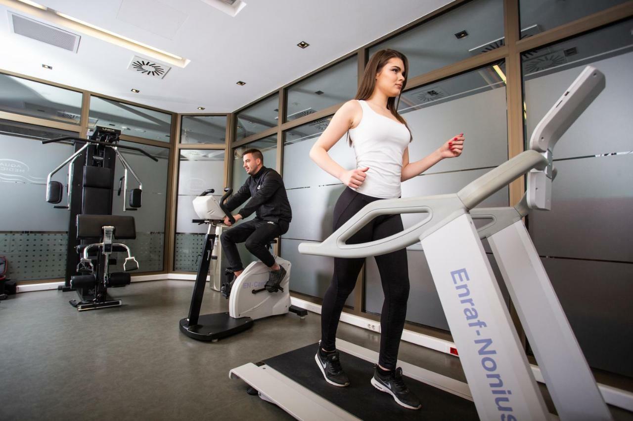 Hotel Premier Aqua - Adults Only Врднік Екстер'єр фото A treadmill